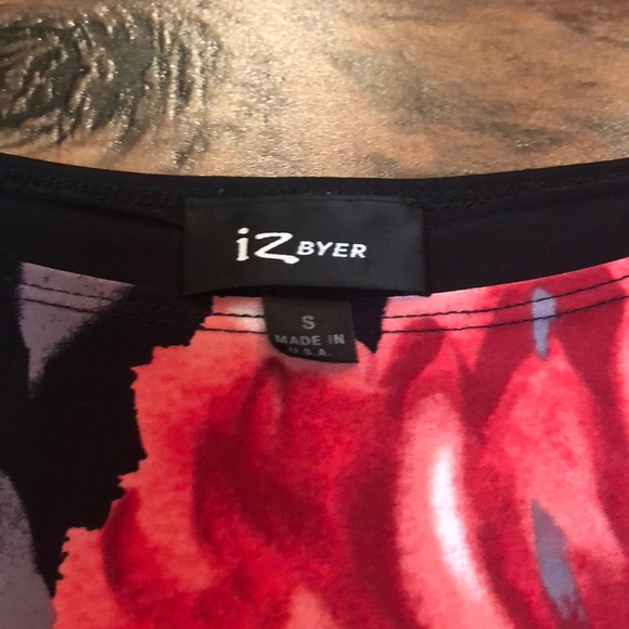 Women’s iz Byer top - Picture 2 of 4